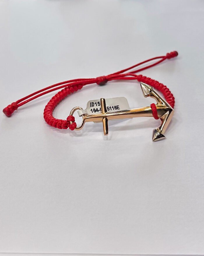 DIJE HERRAJE ANCLA ORO ROSA 18K EN HILO ROJO - Image 1