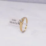 ANILLO FINO PIEDRA BLANCA ORO 18K