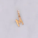 DIJE LETRA M LISA ORO 18K