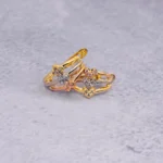 ARETES TRES OROS CORTOS CORAZON ORO 18K