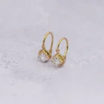 ARETES CORTOS PIEDRA ORO 18K