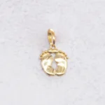 DIJE FIGURA PIES ORO 18K