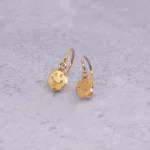 ARETES CARA FELIZ PEQUEÑOS ORO 18K