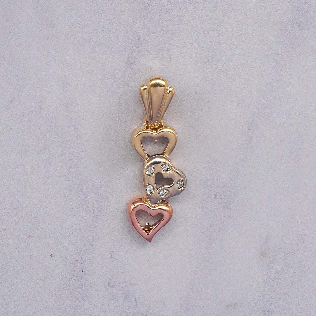 1902643.webp DIJE CORAZONES TRES OROS 18K - Image 1