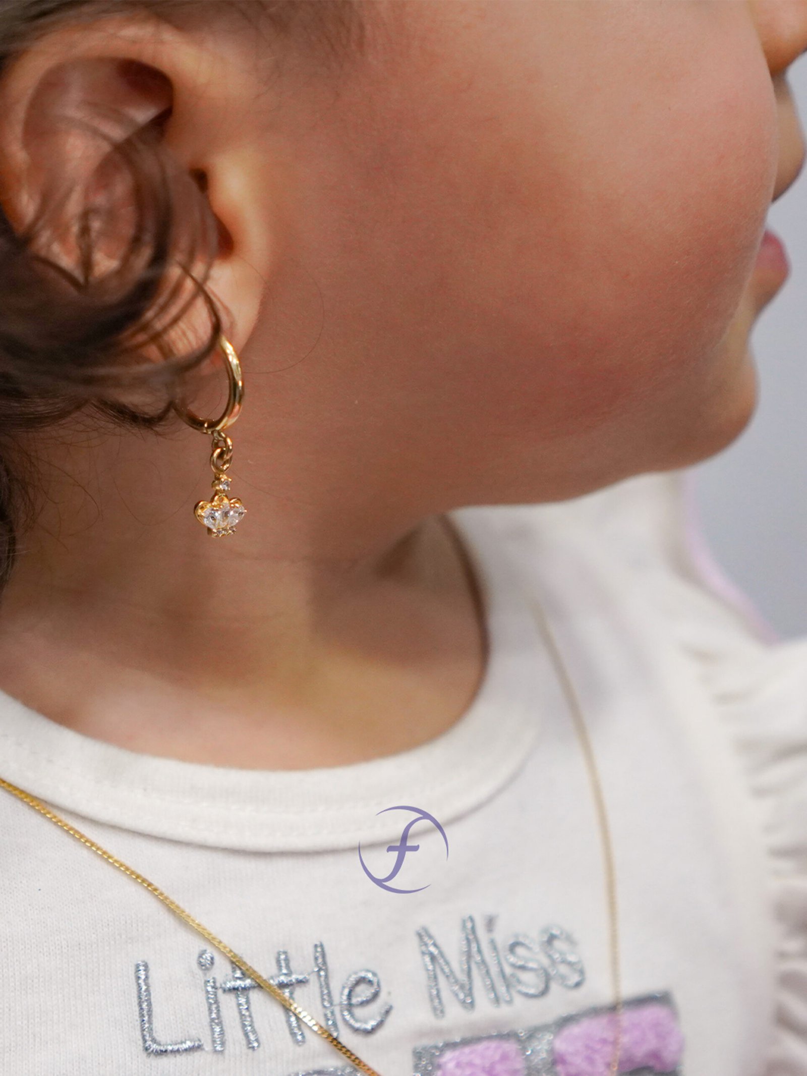 Joyas para bebes Oro para bebes, Orofino, colección para bebes, Ecuador, niñas, aretes, anillos, pulseras, hilos rojos