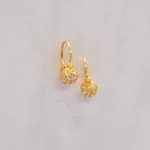 ARETES CORTOS MEDIA BOLA DE FUEGO ORO 18K