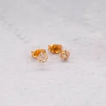 ARETES TOPOS PUNTO DE LUZ ESTRELLA ORO 18K