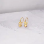 ARETES PIES ORO 18K