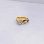 ANILLO DE GRADO CALADAO PIEDRA ORO 18K