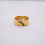 ANILLO PARA HOMBRE LISO REGLETA PIEDRA ORO 18K
