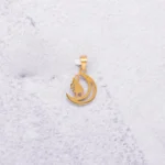 DIJE NIÑA CON LUNA 18K