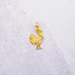 DIJE GALLO ORO 18K