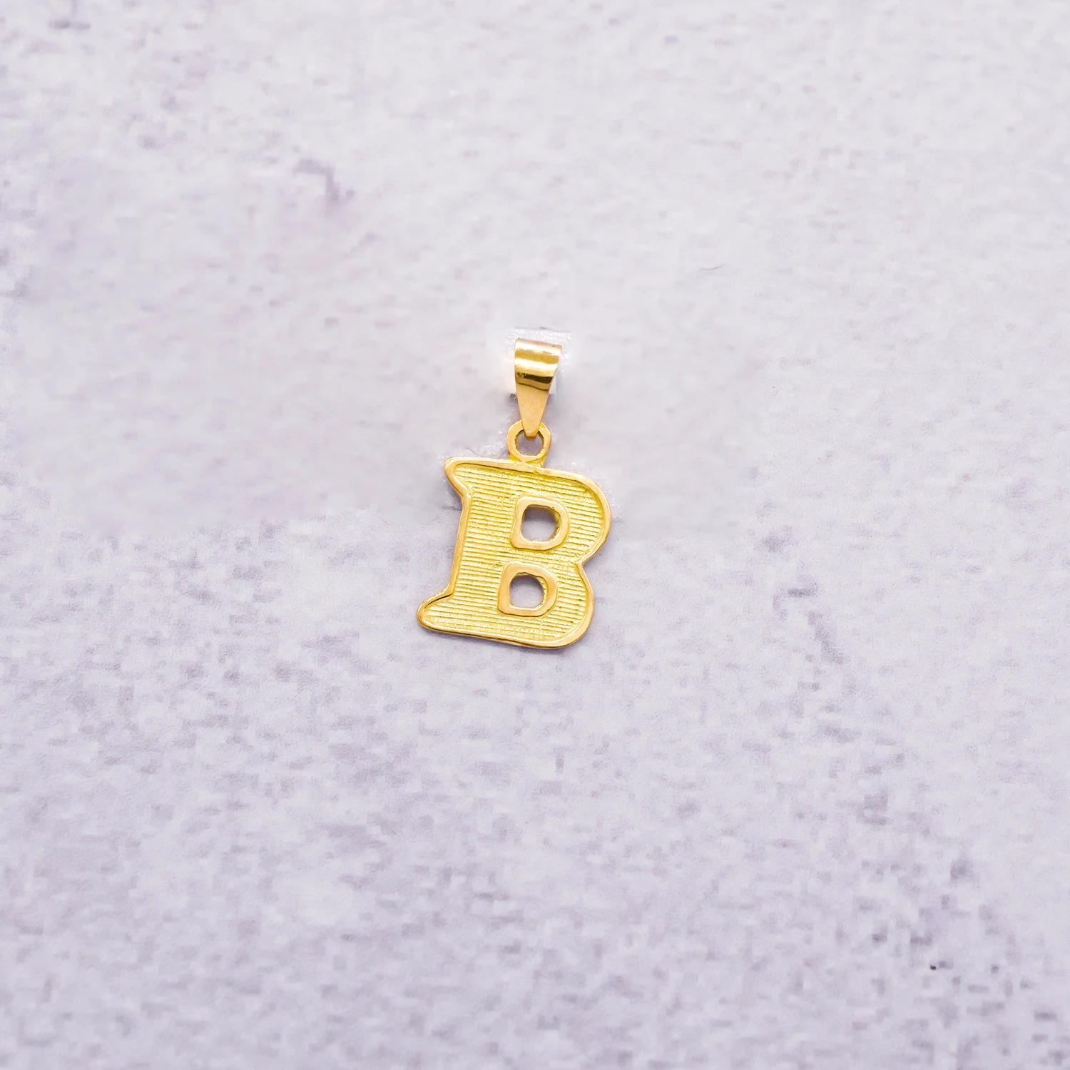 1541262.webp DIJE LETRA B ORO 18K - Image 1