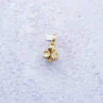 DIJE TREBOL 18K