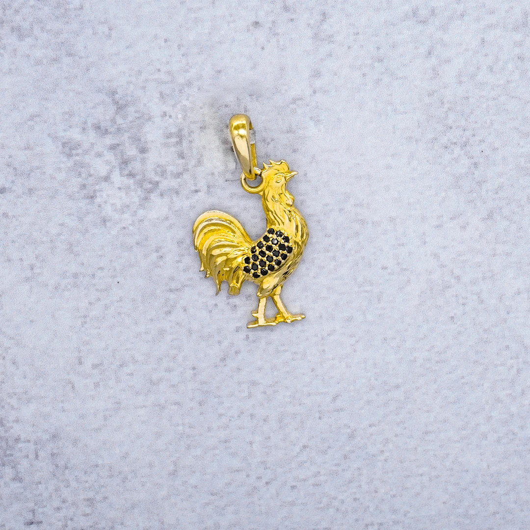 1522387.webp DIJE GALLO ORO 18K - Image 1
