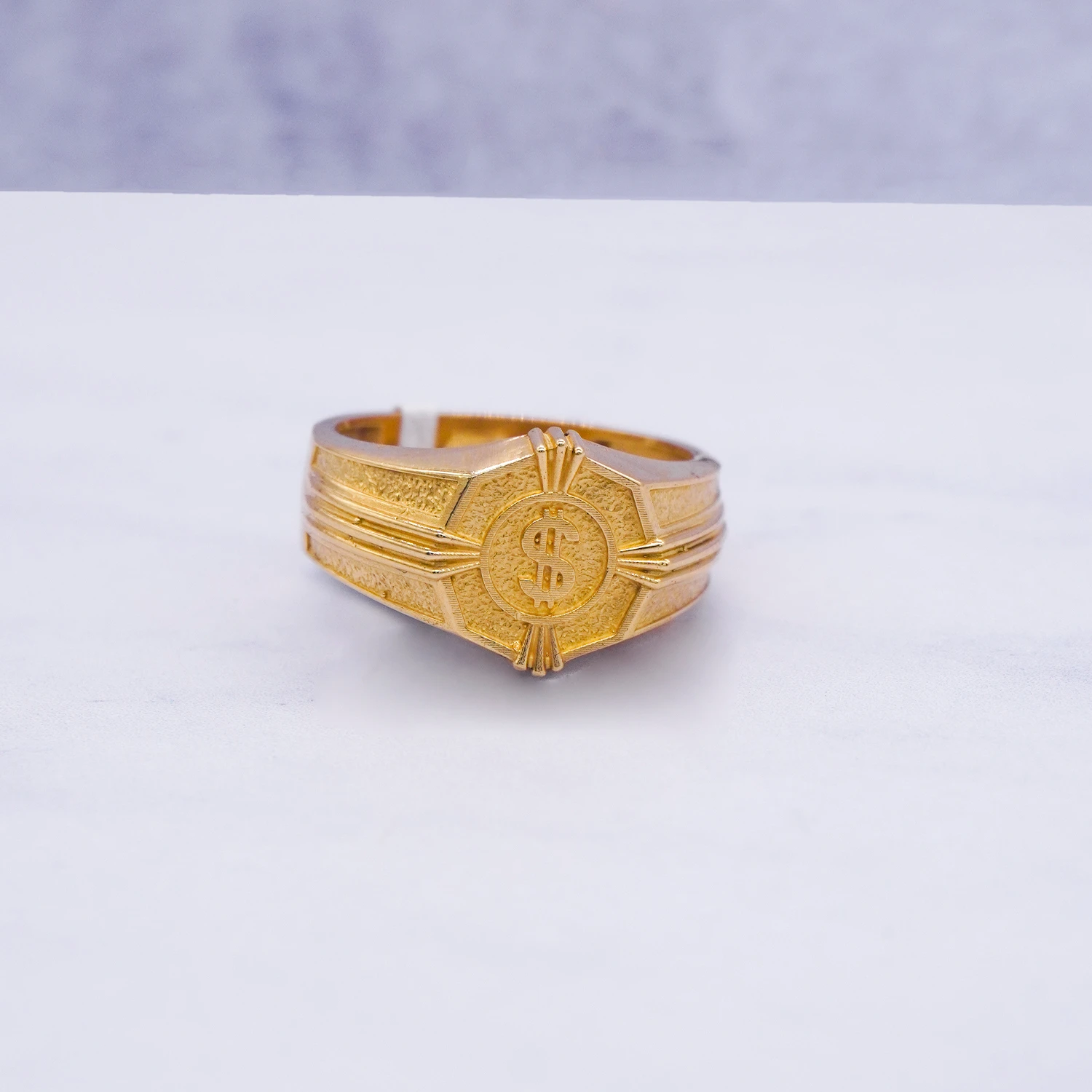 1641618.webp ANILLO PARA HOMBRE SELLO DOLAR ARENADO ORO 18K - Image 1