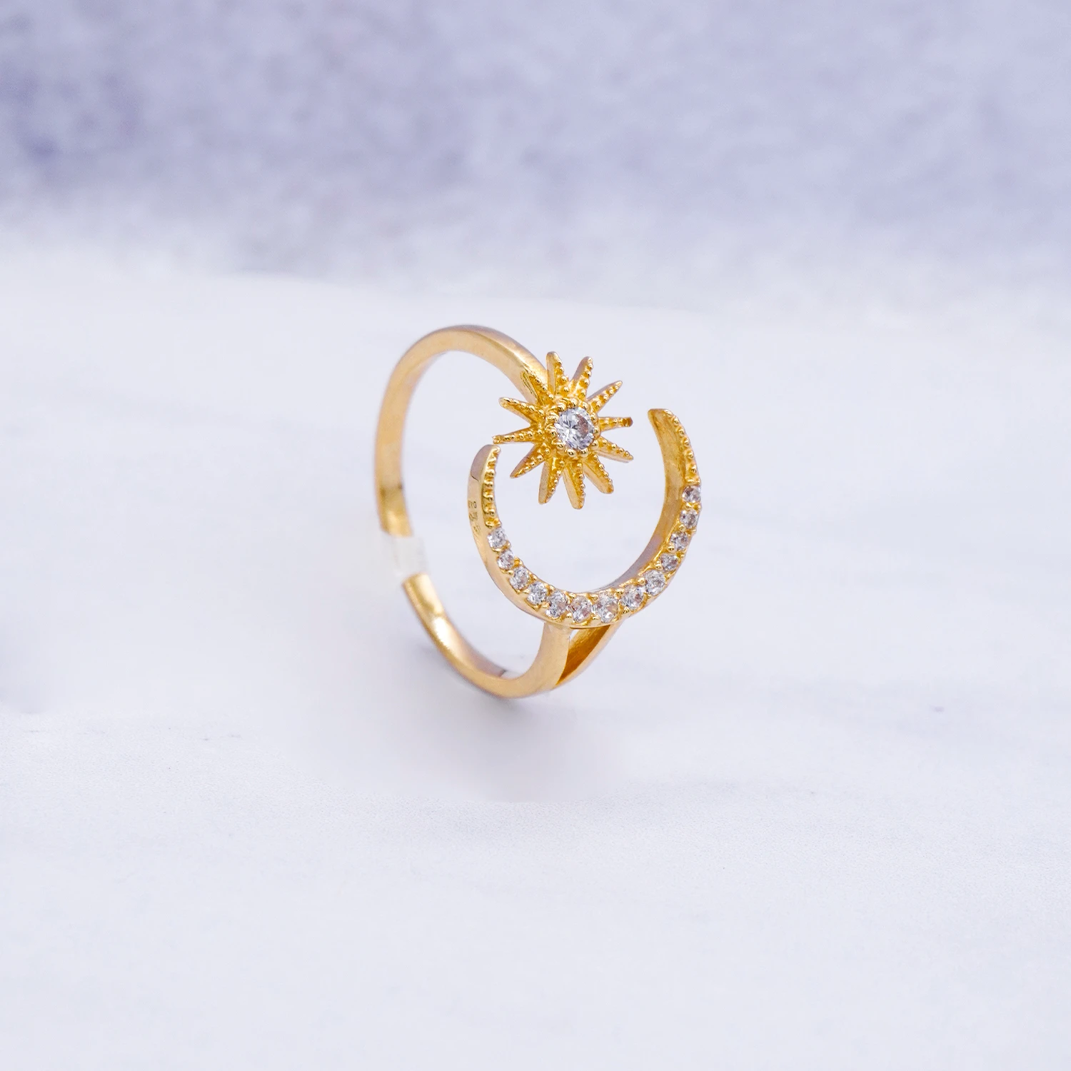195964.webp ANILLO LUNA CON ZIRCONES 18K - Image 1