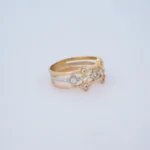 ANILLO PARA DAMA TRES OROS PIEDRAS EN ORO 18 KILATES