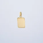 DIJE PLACA LISA EN ORO 18 KILATES