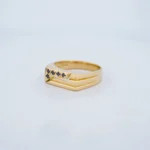 Anillo para Hombre Piedras Negras en Oro 18 Kilates