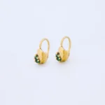 Aretes Cortos Piedra Verde en Oro 18 Kilates