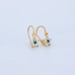 ARETES FLOR EN ORO 18K