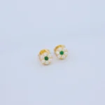 ARETES TOPOS FLOR EN ORO 18K