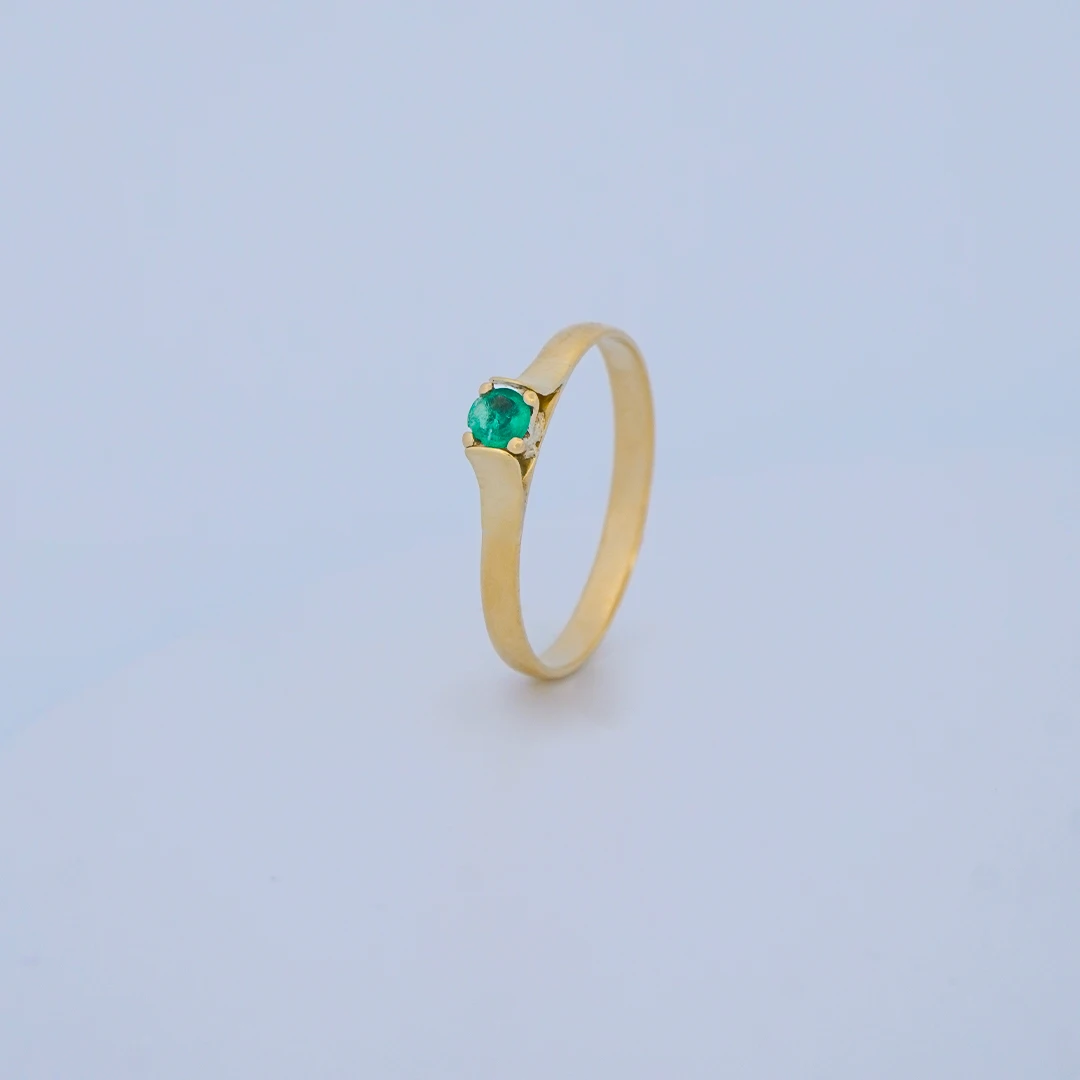 1551358.webp Anillo Solitario Piedra Verde en Oro 18 Kilates - Image 1