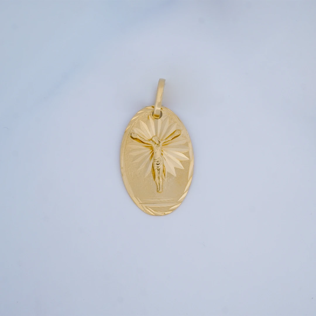 1551370.webp Dije Medalla Cristo Diamantada en Oro 18 Kilates - Image 1