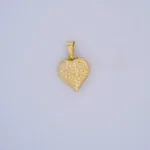 Dije Corazon Hueco Diamantado en Oro 18 Kilates