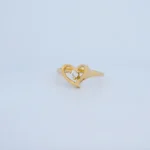 Anillo para Dama Corazon Calado Piedras en Oro 18 Kilates