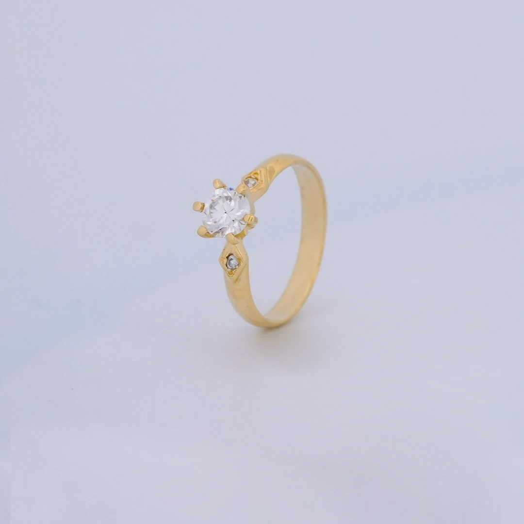 1672118.webp Anillo para Dama Solitario Piedra en Oro 18 Kilates - Image 1