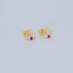 ARETES TOPOS CORONA EN ORO 18K