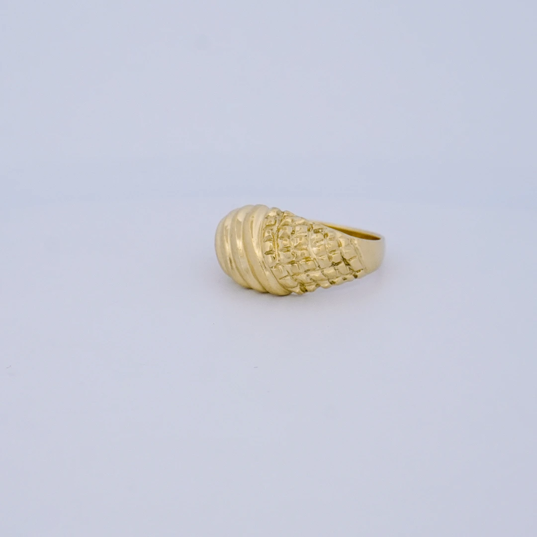 1872478.webp Anillo para Dama Corrugado Liso en Oro 18 Kilates - Image 1