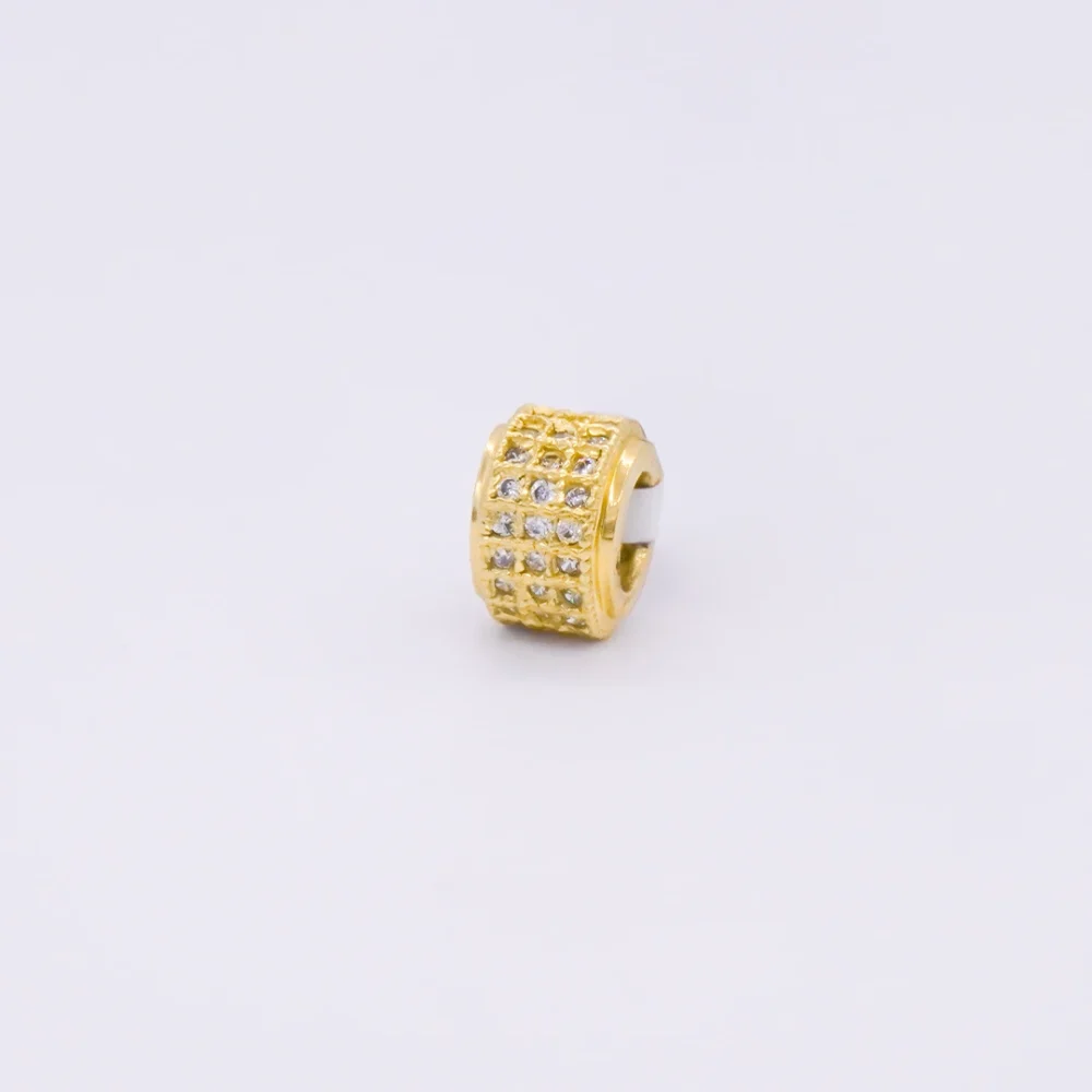 Dije Herraje Media Bola De Fuego Oro 18K - Orofino Ecuador