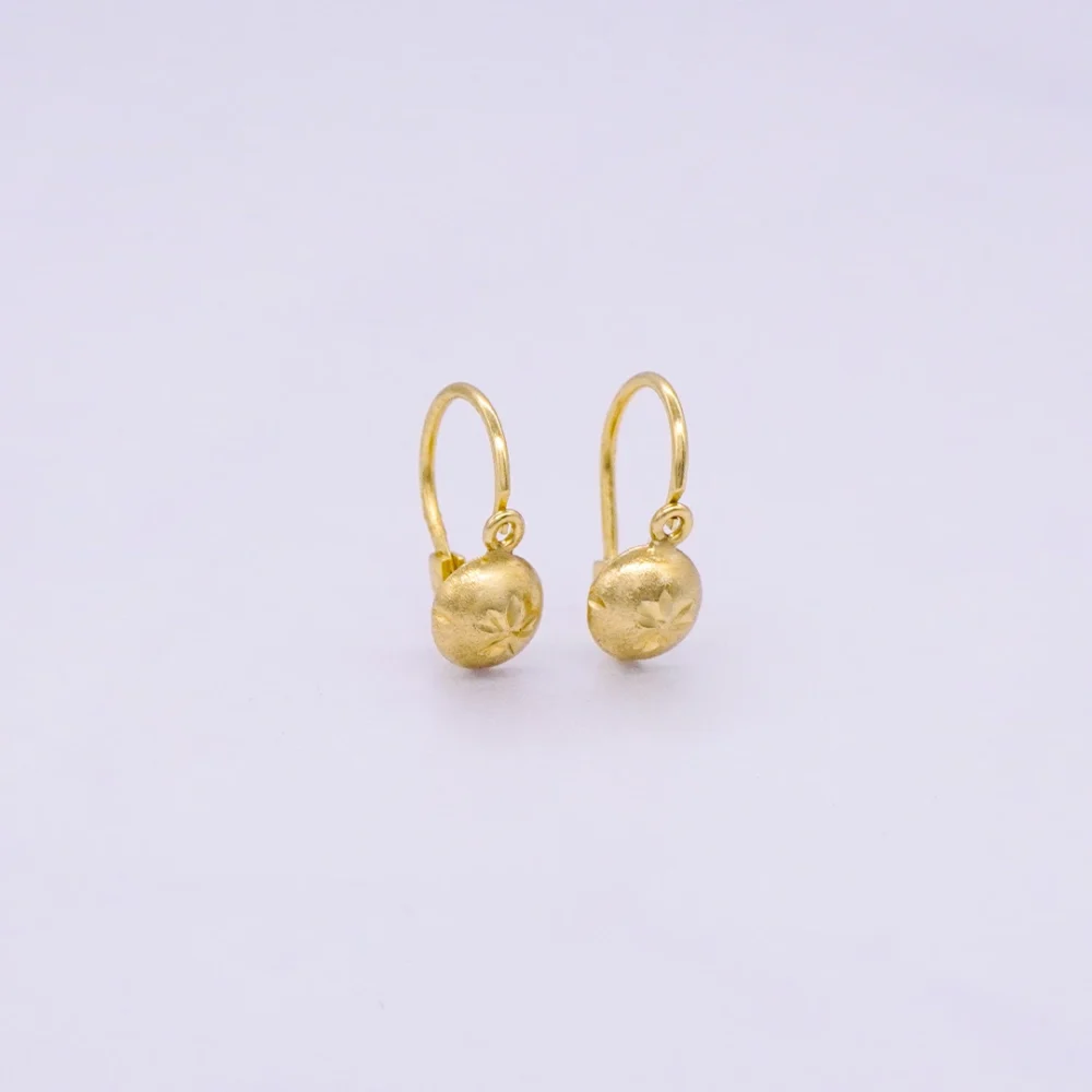 Aretes Cortos Media Bola Oro 18K - Orofino Ecuador