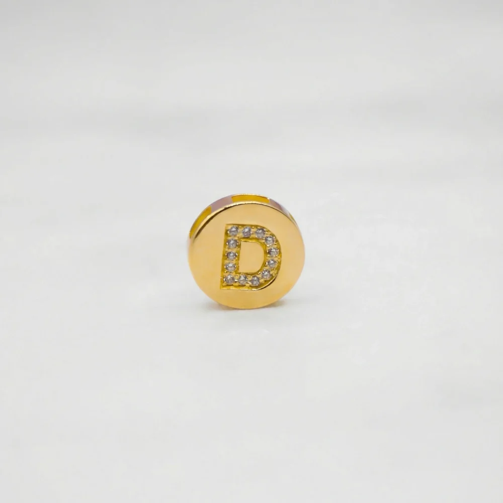Dije Herraje Letra D Piedras Oro 18K - Orofino Ecuador