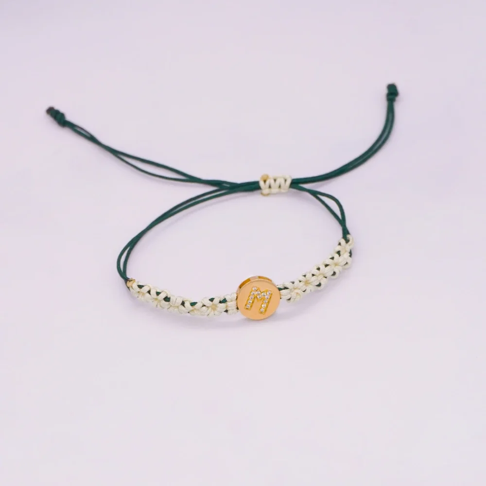 Dije Herraje Letra M Piedras Oro 18K - Orofino Ecuador