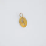 Dije Placa Letra E Oro 18K - Orofino Ecuador