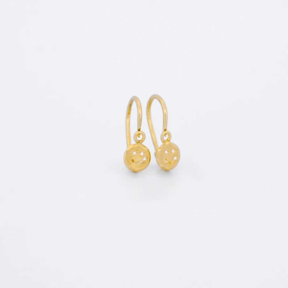Aretes Cortos Cara Feliz Oro 18K - Orofino Ecuador