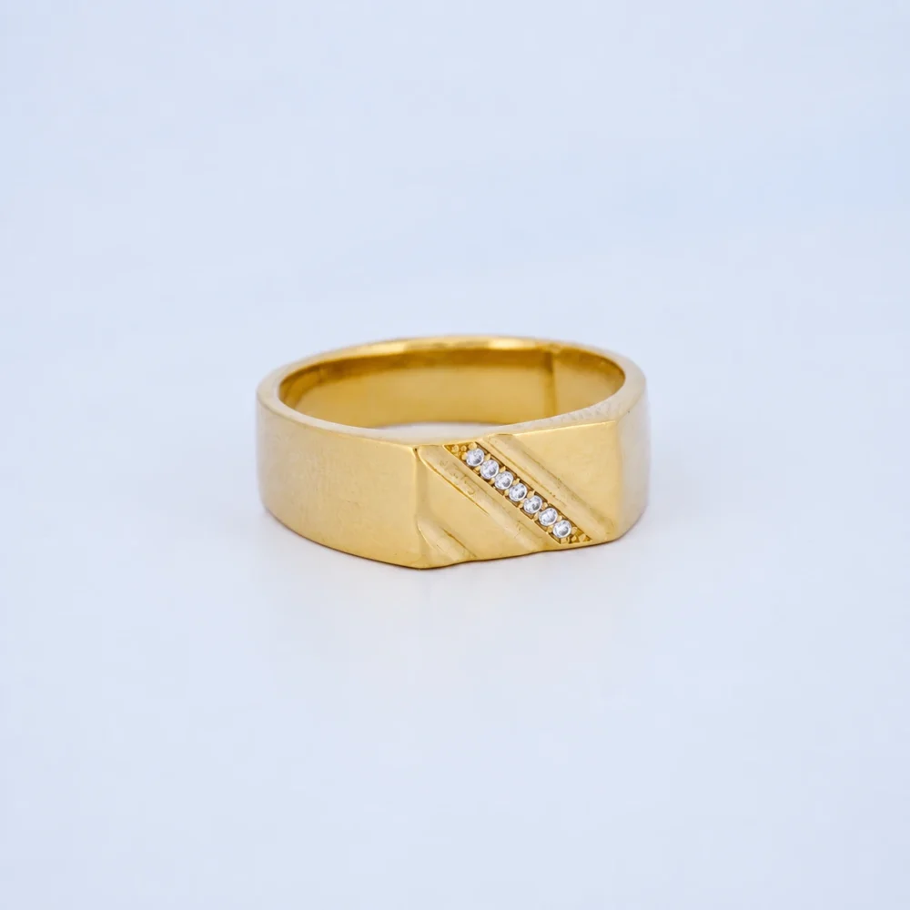 Anillo para hombre mesa con piedras en oro 18K - Orofino Ecuador