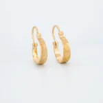 Aretes Candongas Satinadas Oro 18K